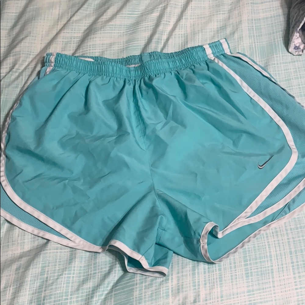 Size m Nike shorts